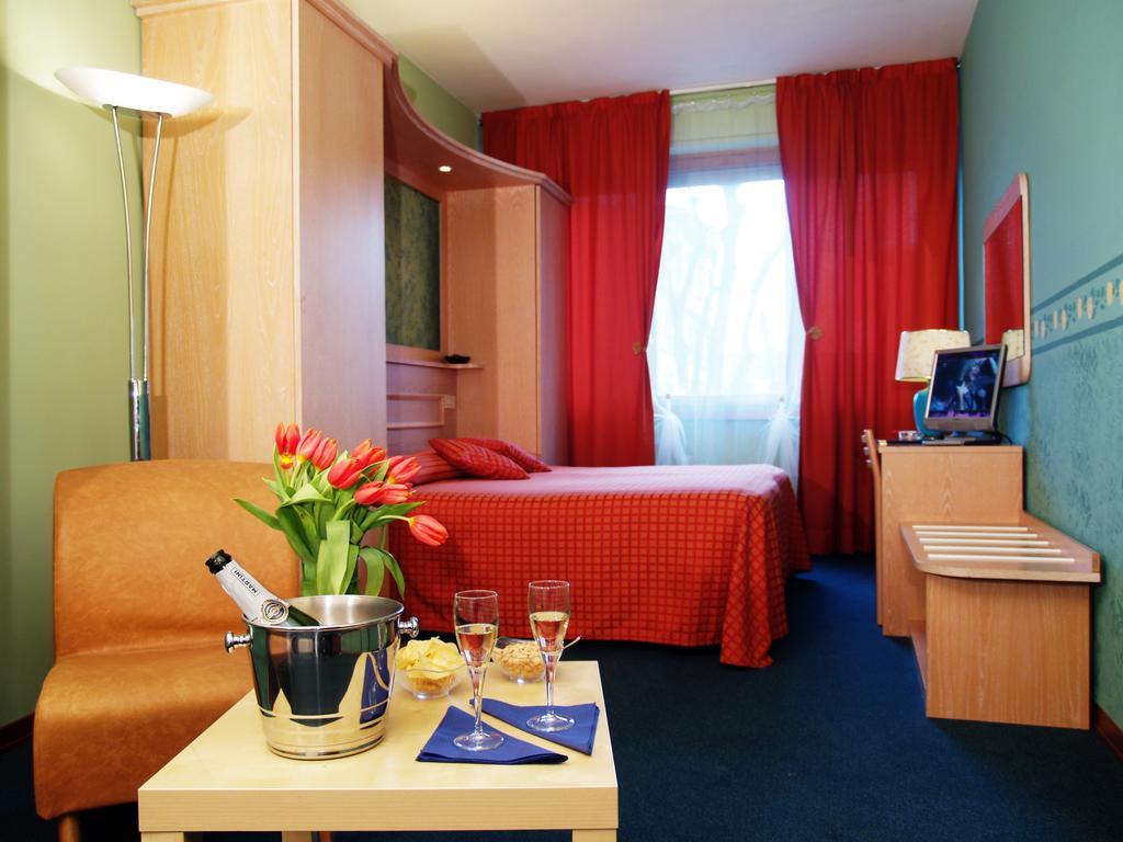 Hotel Meridiana Florence Luaran gambar