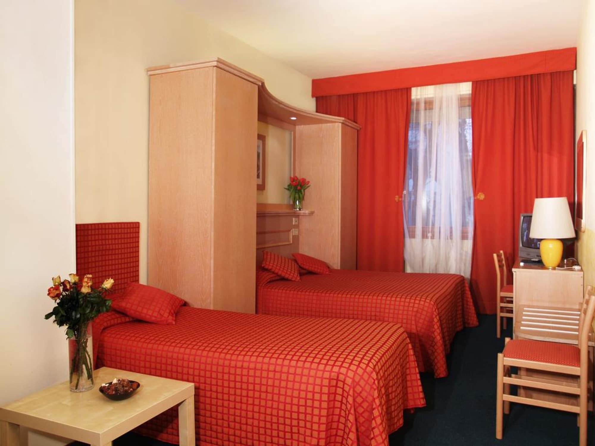 Hotel Meridiana Florence Luaran gambar