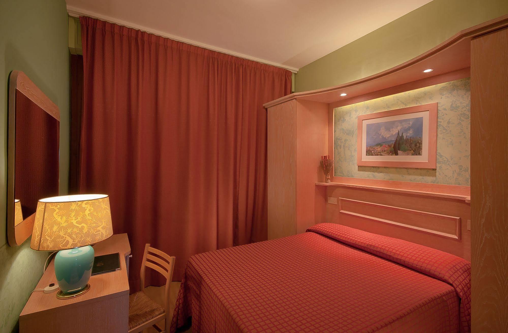 Hotel Meridiana Florence Luaran gambar